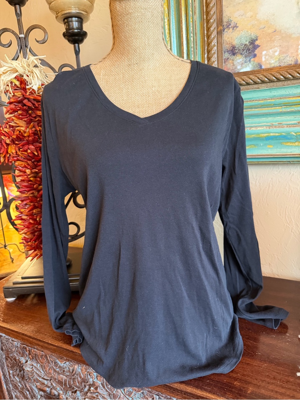 Women's Black V-Neck Long Sleeve Top